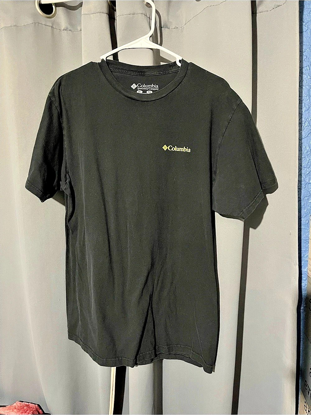 Columbia Men's Bison Mountain Graphic T-Shirt Bison Mountain Graphic Short